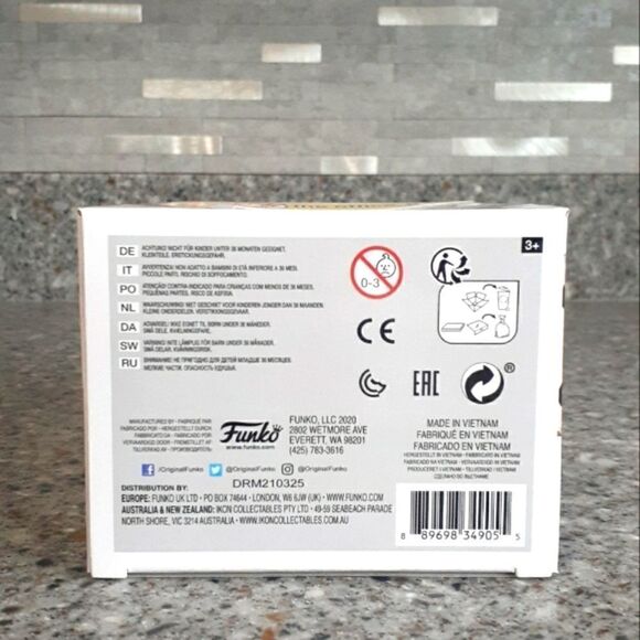 "The Office" Pam Beesly Funko Pop - Picture 6 of 6